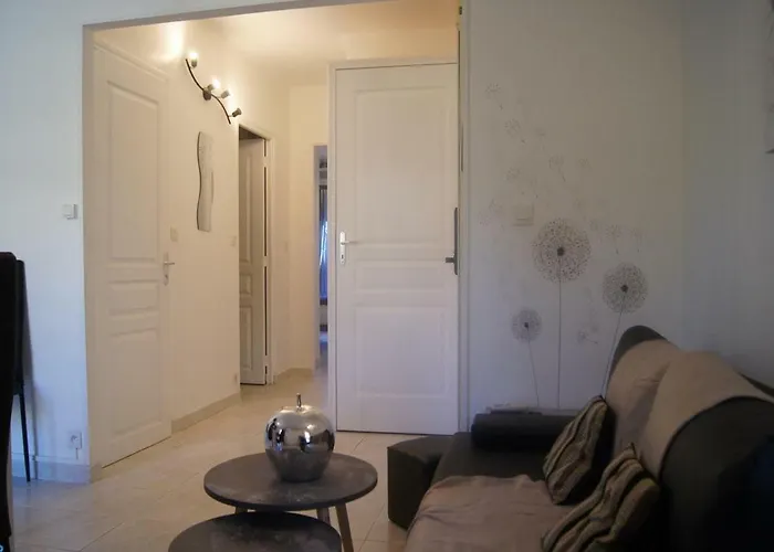 Les Mimosas Appartement *